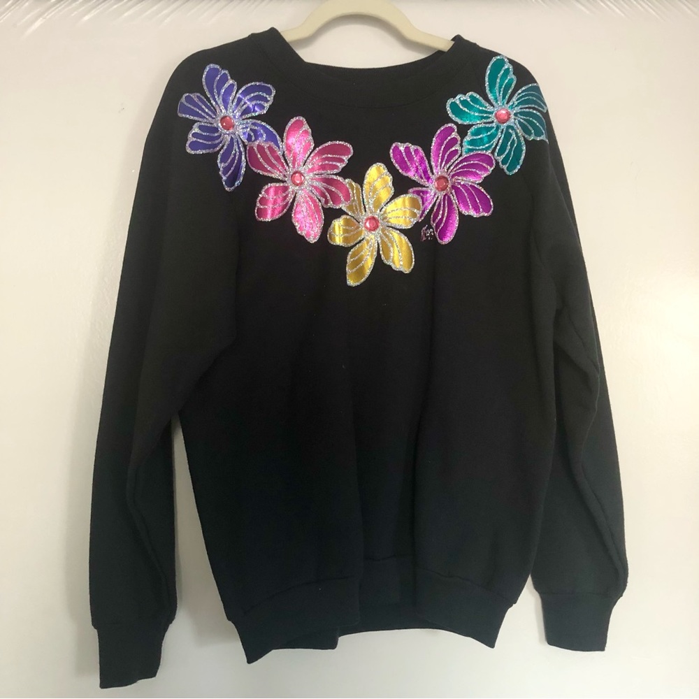 90s Flower Detail Sweatshirt